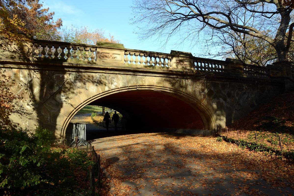 29 Glade Arch In Central Park East Side 79 St In November